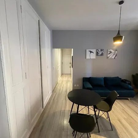 Charming One Bedroom Near Monaco Lejlighed